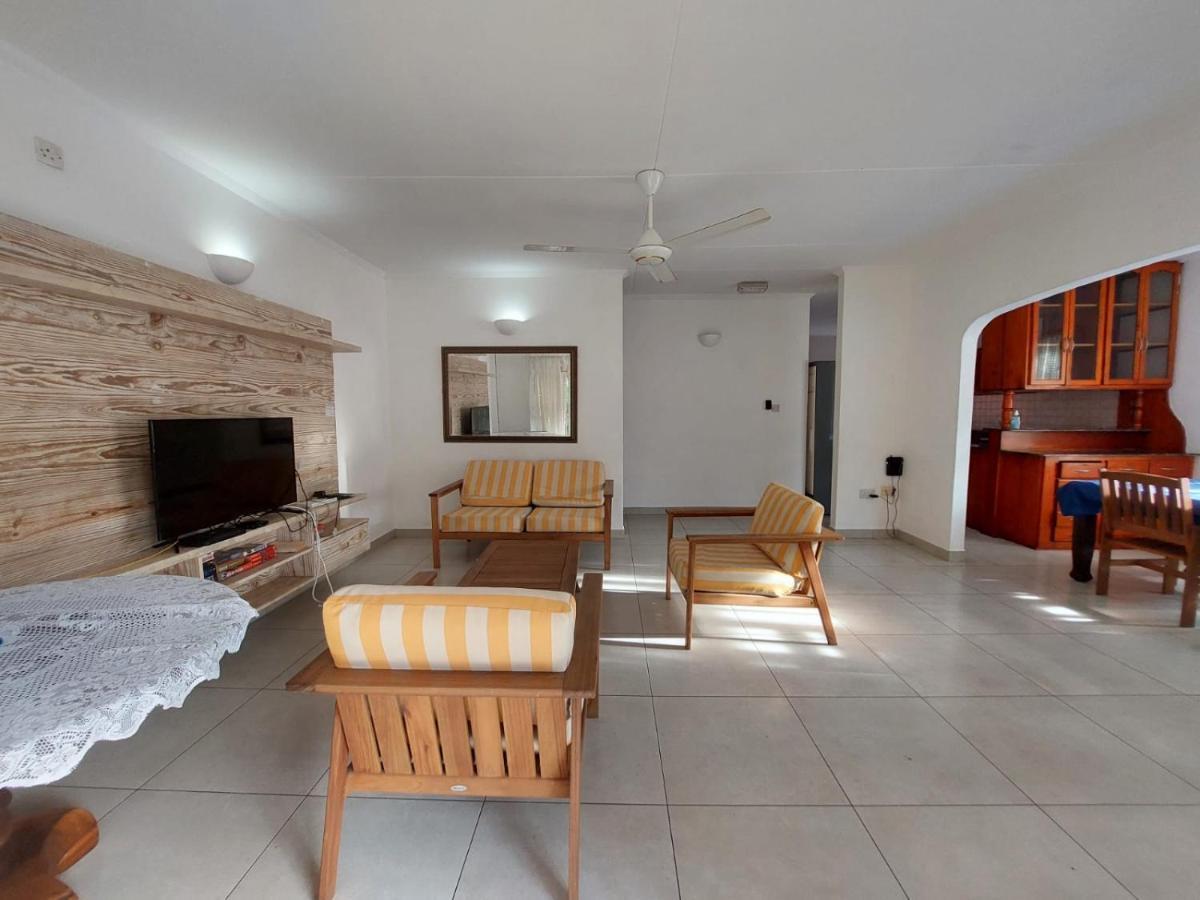 Beau Vallon Villa Self Catering With Pool ภายนอก รูปภาพ