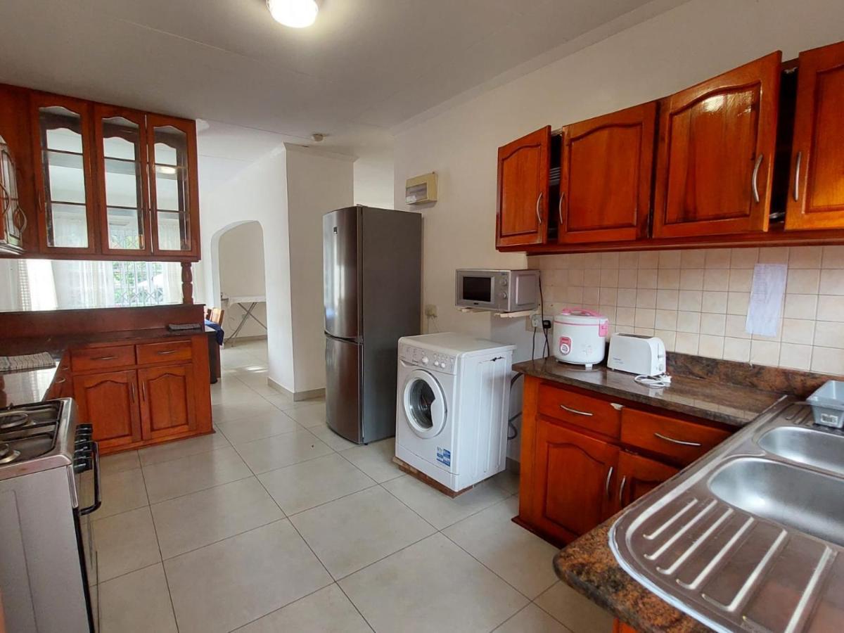 Beau Vallon Villa Self Catering With Pool ภายนอก รูปภาพ