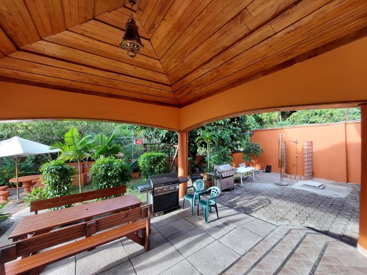 Beau Vallon Villa Self Catering With Pool ภายนอก รูปภาพ